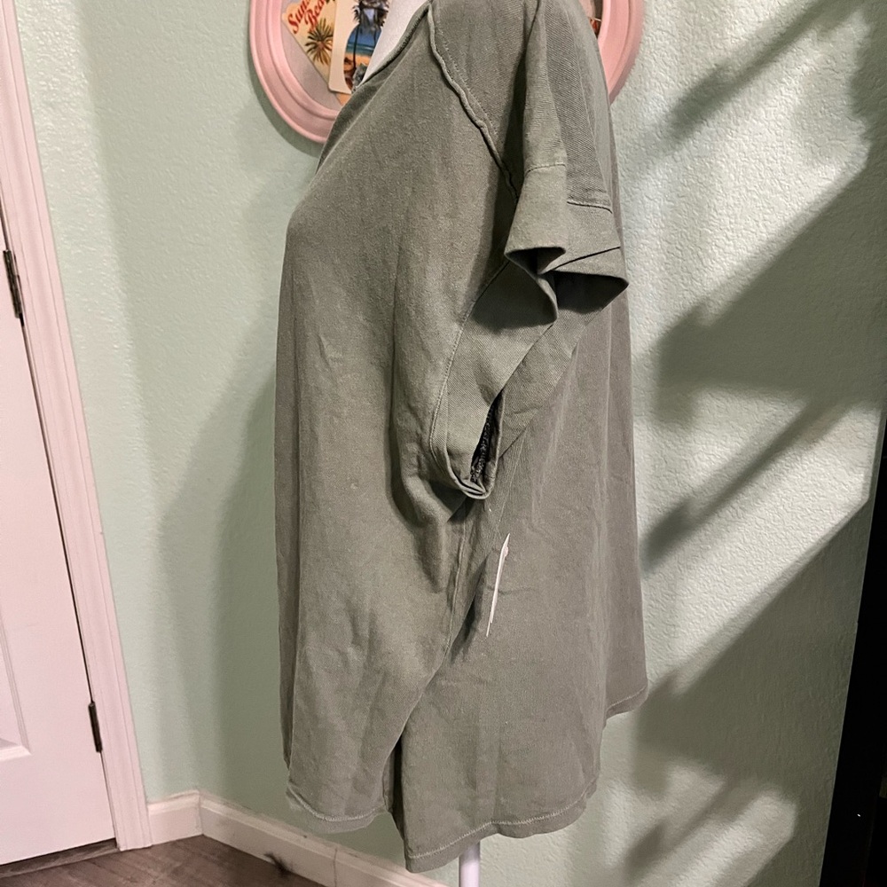 NWT Aerie Olive Short Sleeve Women's Tee - Picture 2 of 7